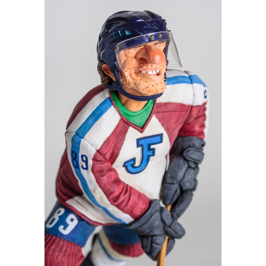 the-ice-hockey-player-5